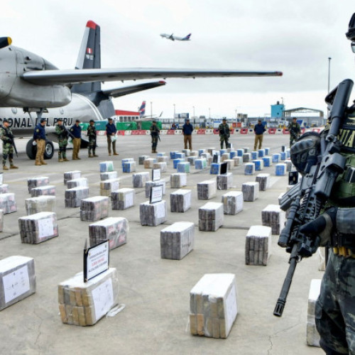 Peru cumpără 12 avioane pentru lupta împotriva traficului de droguri