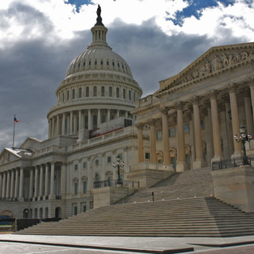 Senatori americani acuză Rusia că încearcă să influențeze alegerile din Republica Moldova