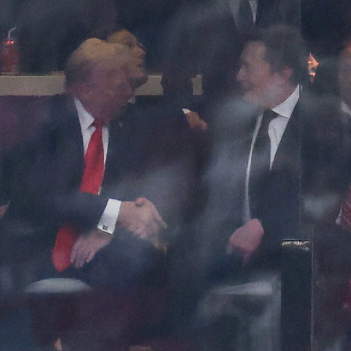 Donald Trump și Elon Musk s-au reconciliat la slujba pentru Charlie Kirk