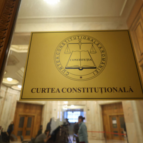 CCR discută sesizările privind legea care schimbă modul de retragere al pensiilor private